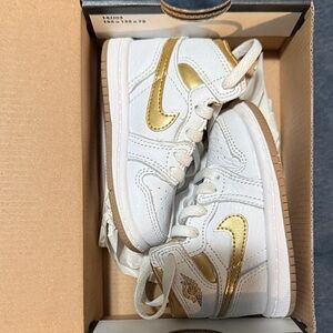 Jordan Retro 1 High